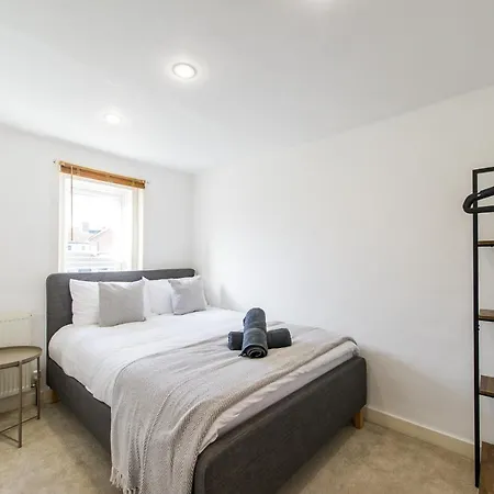 Апартаменты Taylors Townhouse Ройал-Танбридж-Уэльс Экстерьер фото