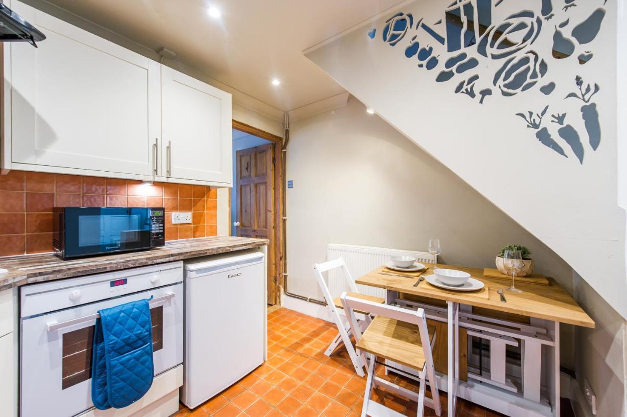 Taylors Townhouse Apartment